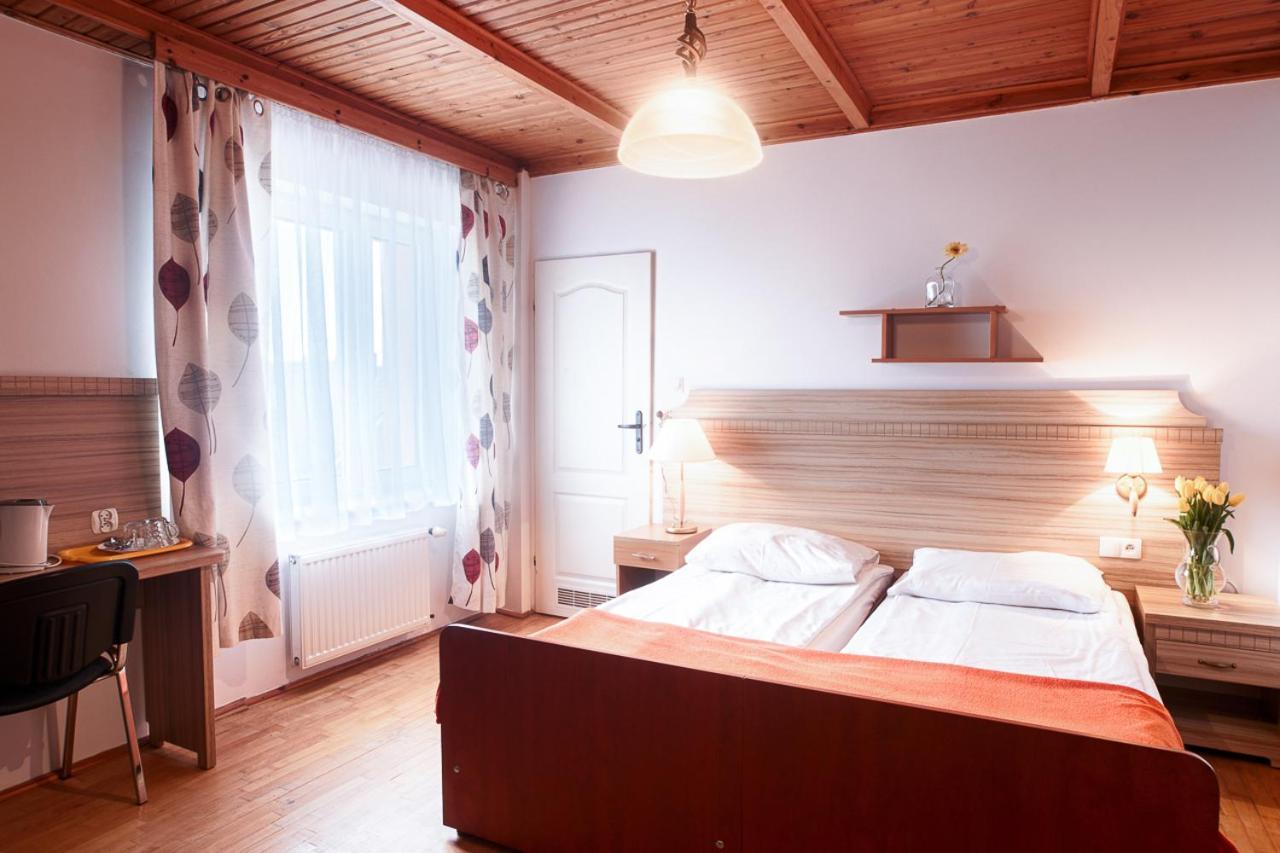 Pod Arkadami Hotel Darłówko Eksteriør billede