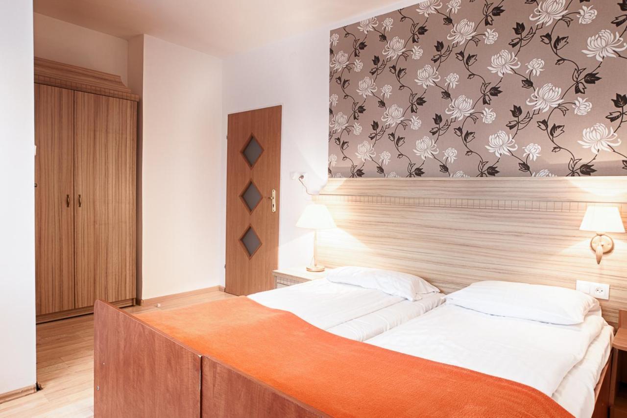 Pod Arkadami Hotel Darłówko Eksteriør billede